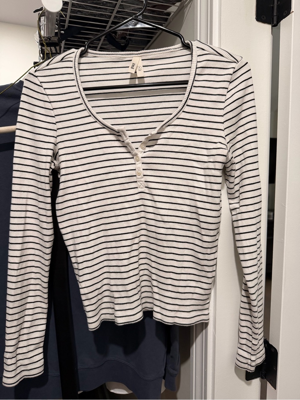 Pact Organic Cotton Longsleeve Size M